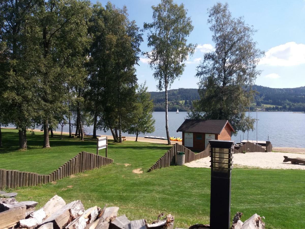 Vila Kubik Lipno Lipno nad Vltavou Eksteriør billede